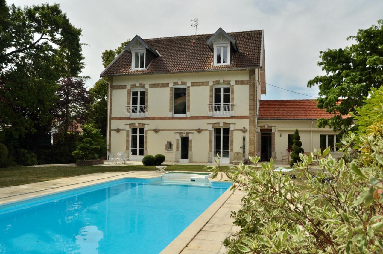 Le Jardin De Fresnes Bed & Breakfast エクステリア 写真