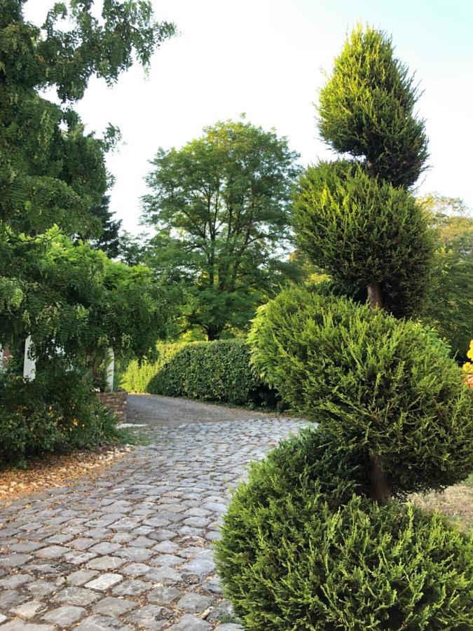 Le Jardin De Fresnes Bed & Breakfast エクステリア 写真